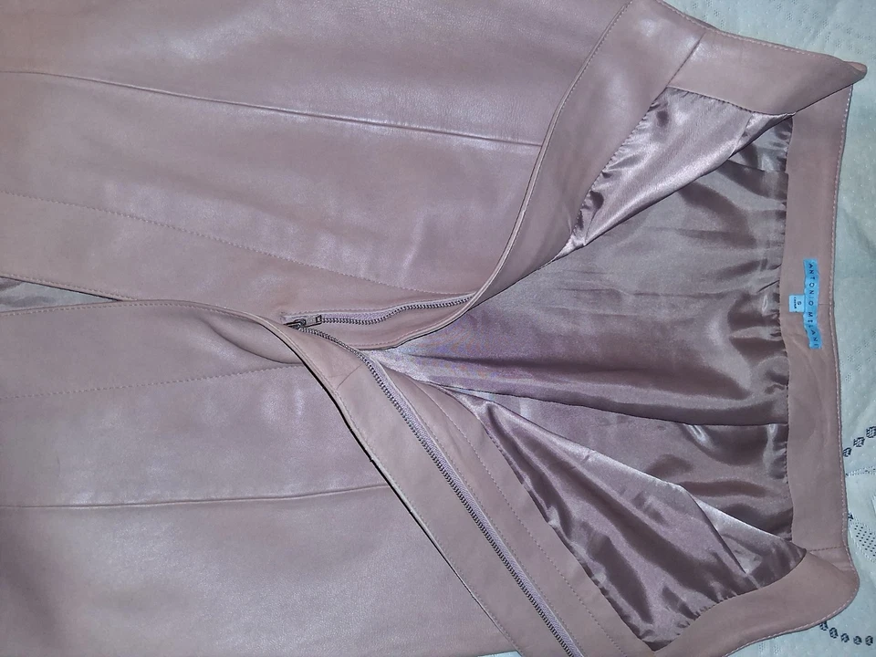 Antonio Melani Women's Small Leather Knee Length Skirt With Zipper Front - Image 3 of 4