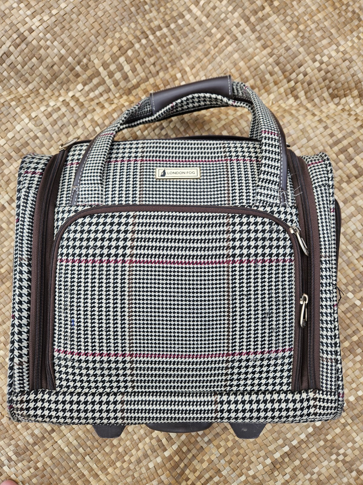 London Fog Under Seat Bag 15 CarryOn Luggage 2 Wheels Navy Plaid