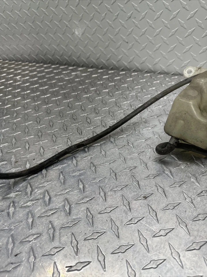 Botella depósito tanque de agua refrigerante Suzuki Boulevard M50 2005-2009 Foto 4 de 4