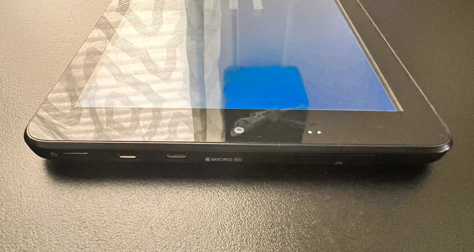 Insignia Flex Tab 16 GB, Wi-Fi, 8 pulgadas - negro Foto 3 de 4