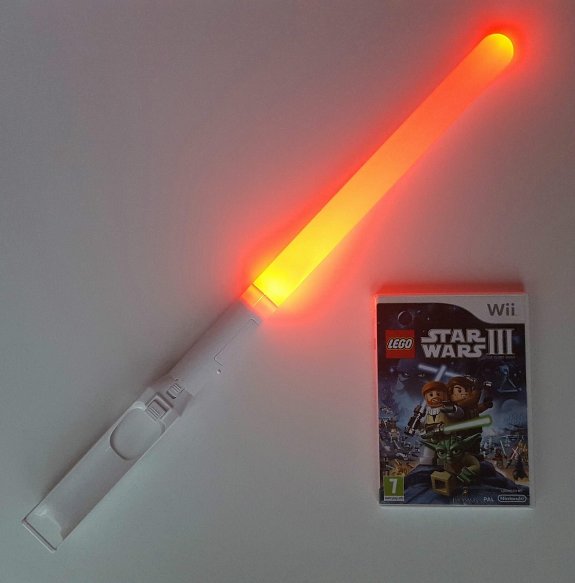 LEGO STAR WARS III THE CLONE WARS (Wii) +U=(THREE) FORCE +RED GLOWING  LIGHTSABER