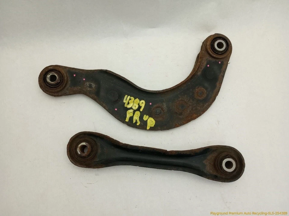 Par de brazos de control derecho pasajero trasero Volvo C30 para 2004-2011 04 05 06 07 08 Foto 2 de 4