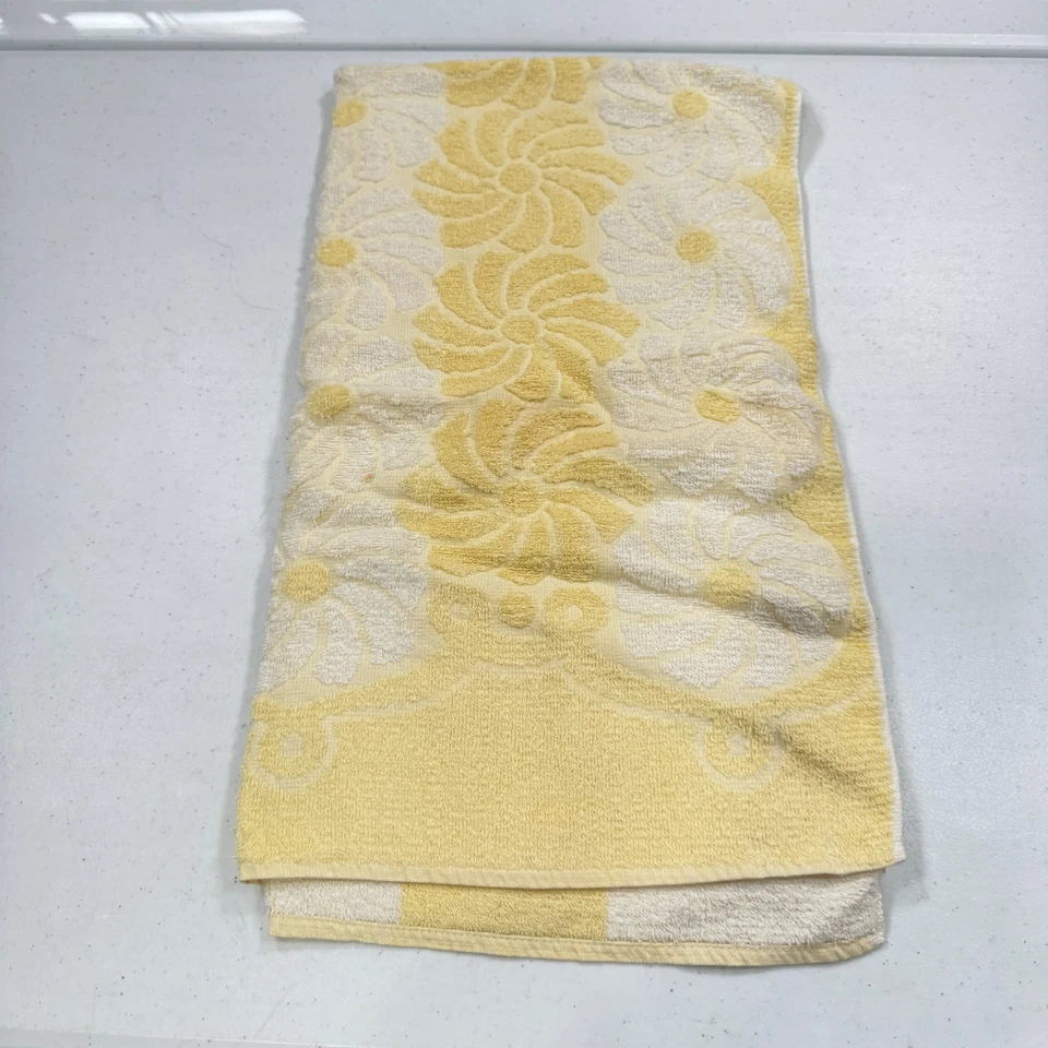 vintage cannon bath towel yellow chenille textured cotton rectangle mcm retro - Image 2 of 4