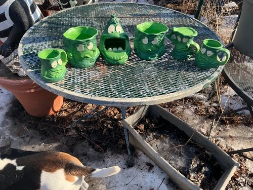 Haeger Hokies 1977 in cucumber glaze sold as a set only six pieces total