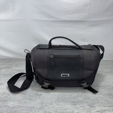Nikon Deluxe Digital SLR Camera Shoulder Bag 17001