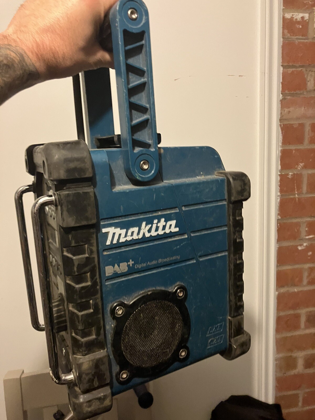 Makita DMR110 Job Site Radio Lion DAB/DAB+ battery included but no