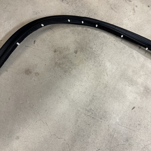 1977-82 Corvette T-Top Weather Striping GM362985LH & GM362986RH 1 Pair NOS OEM - Picture 5 of 19