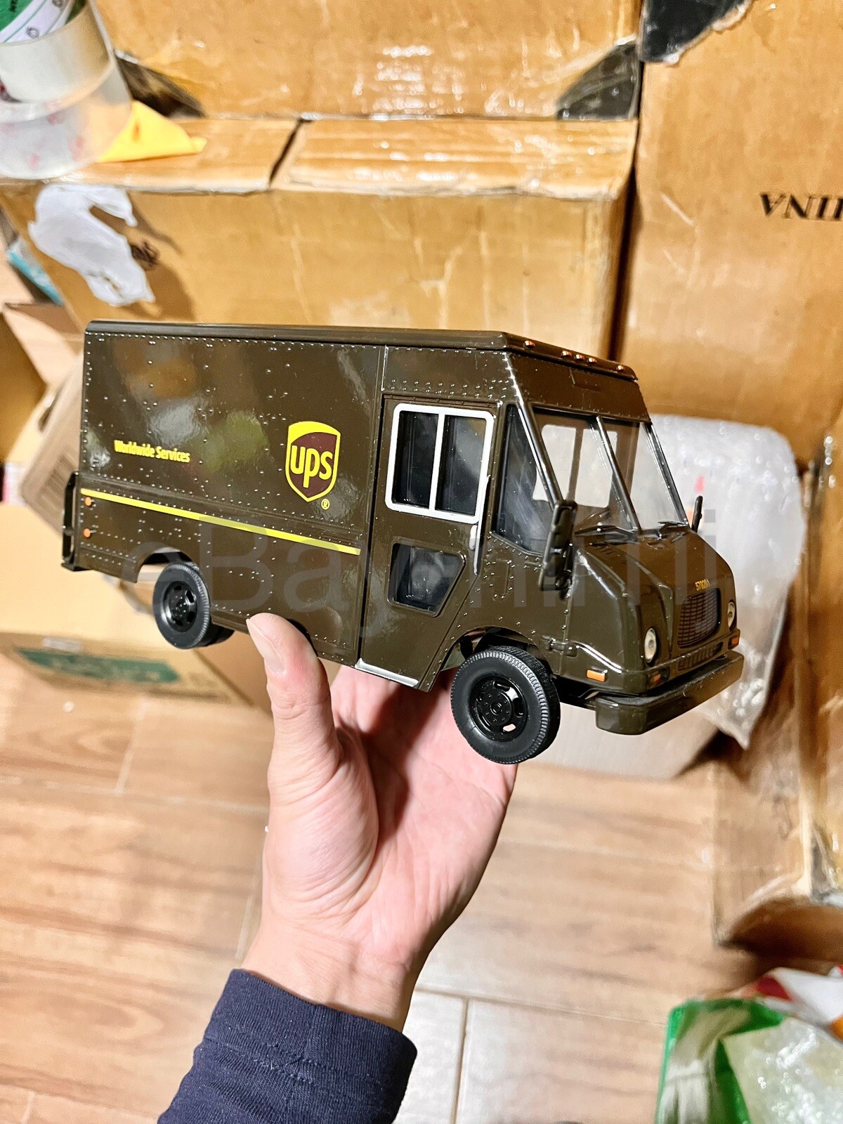 Литая модель автомобиля грузовой грузовик доставка Grumman UPS масштаб 1:18