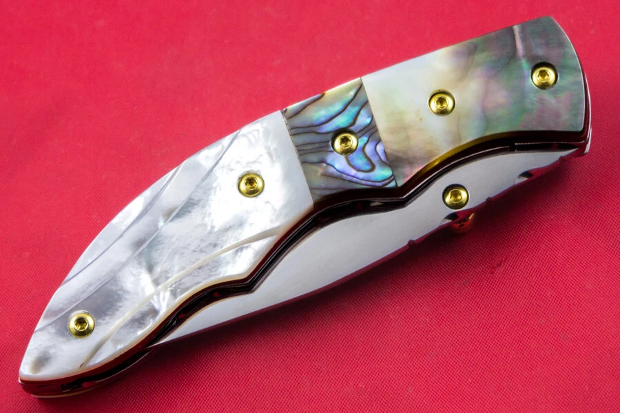 CUSTOM HANDMADE FOLDING KNIFE 440C BLACK WHITE MOP ABALONE TITANIUM PLATED SCREW - Image 4 of 4