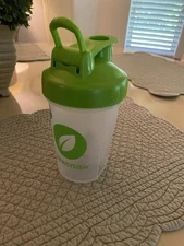 Nutrisystem Blender Bottle 12 oz Shaker Cup Wire Whisk BPA Free