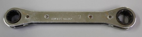 Lang USA Ratcheting Box Wrench 12 Point 5/8" x 3/4" 8971 - Picture 2 of 5