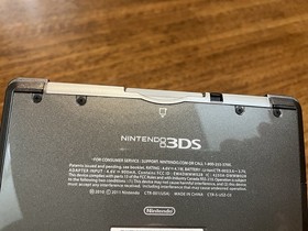 Nintendo 3DS CTR-001 USA Black w/Stylus & Charger Bundle With 2 Games- Tested