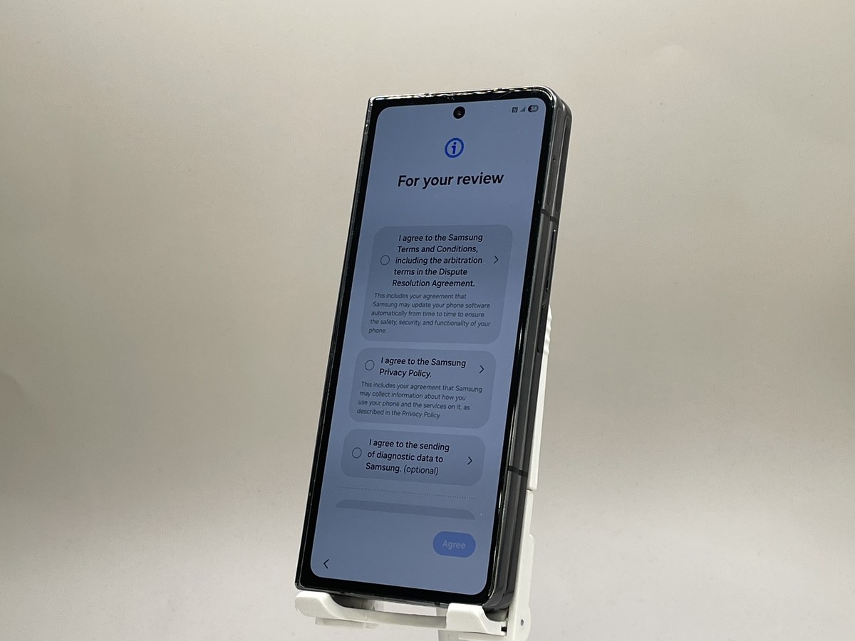 Samsung Galaxy Z Fold4 SM-F936U 256GB Phantom Black AT&T Only