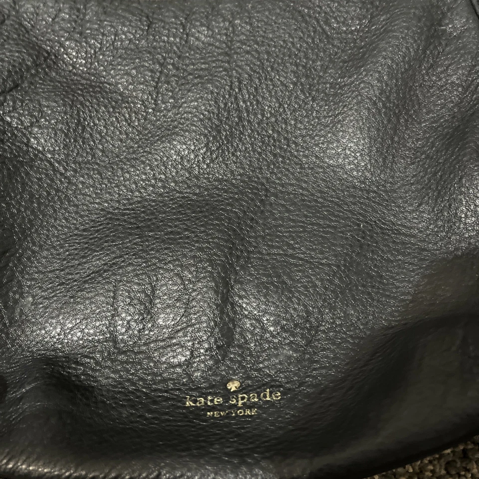 Сумочка-трансформер Kate Spade New York Cobble Hill маленькая Ella наплечная черная - Изображение 2 из 4