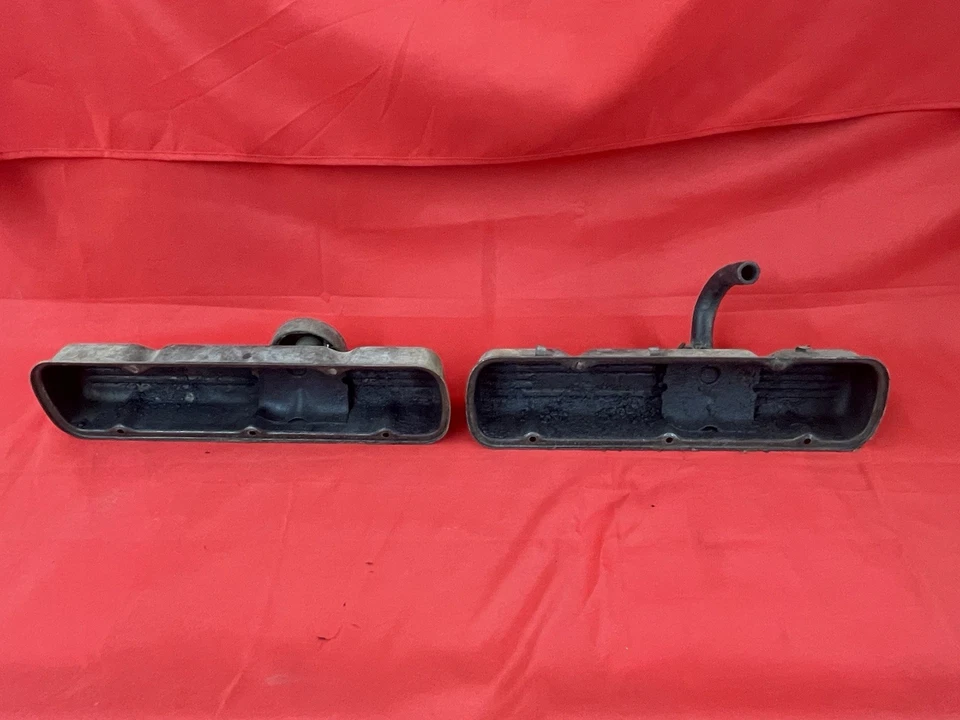 1963 Oldsmobile F 85 Cutlass Valve Covers 215 Motor Olds - Imagem 4 de 4
