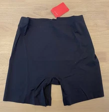 NWT SPANX Thinstincts Women's Lightweight Shape/Sculpt Girl Short Large Black