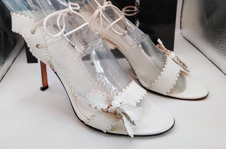 Sandalias Bebe Bow Tacón Alto Blanco Cuero Encaje Correas al Tobillo Fecha Noche 8 1/2 M Foto 3 de 4