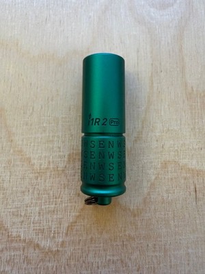 Olight i1R2 Pro Center - LED Taschenlampe
