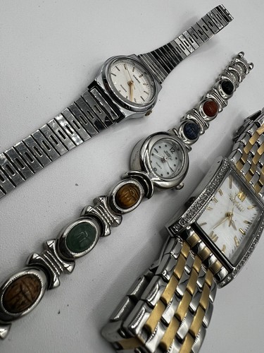 Lot of Untested Women’s Watches Caravelle Gloria Vanderbilt Scarab Casio - Picture 3 of 9