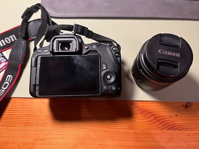 Canon EOS 200D 18-55mm IS STM DSLR-Kamera Kit - Schwarz (2250C002)