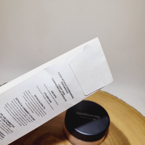 bareMinerals Multi-Tasking Concealer (honey bisque) & Luxe Performance Brush - Picture 12 of 13