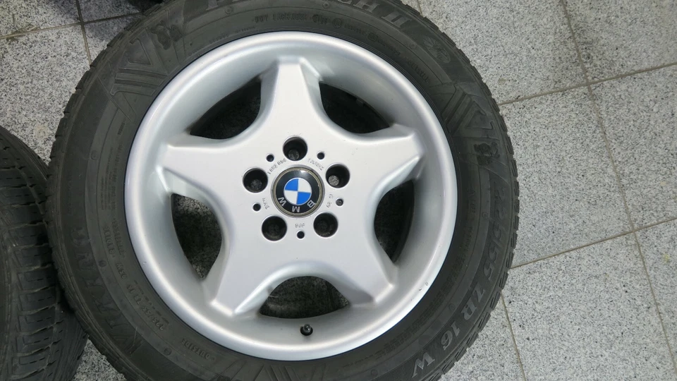 BMW E34 16 Zoll Alufelgen / Radsatz mit Sommerreifen 1092094 original - Bild 3 von 4