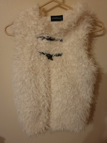 My Michelle Girls Size L Faux Fur Hooded 24 L 18 Across Front Chest Pit To Pit - Picture 5 of 24