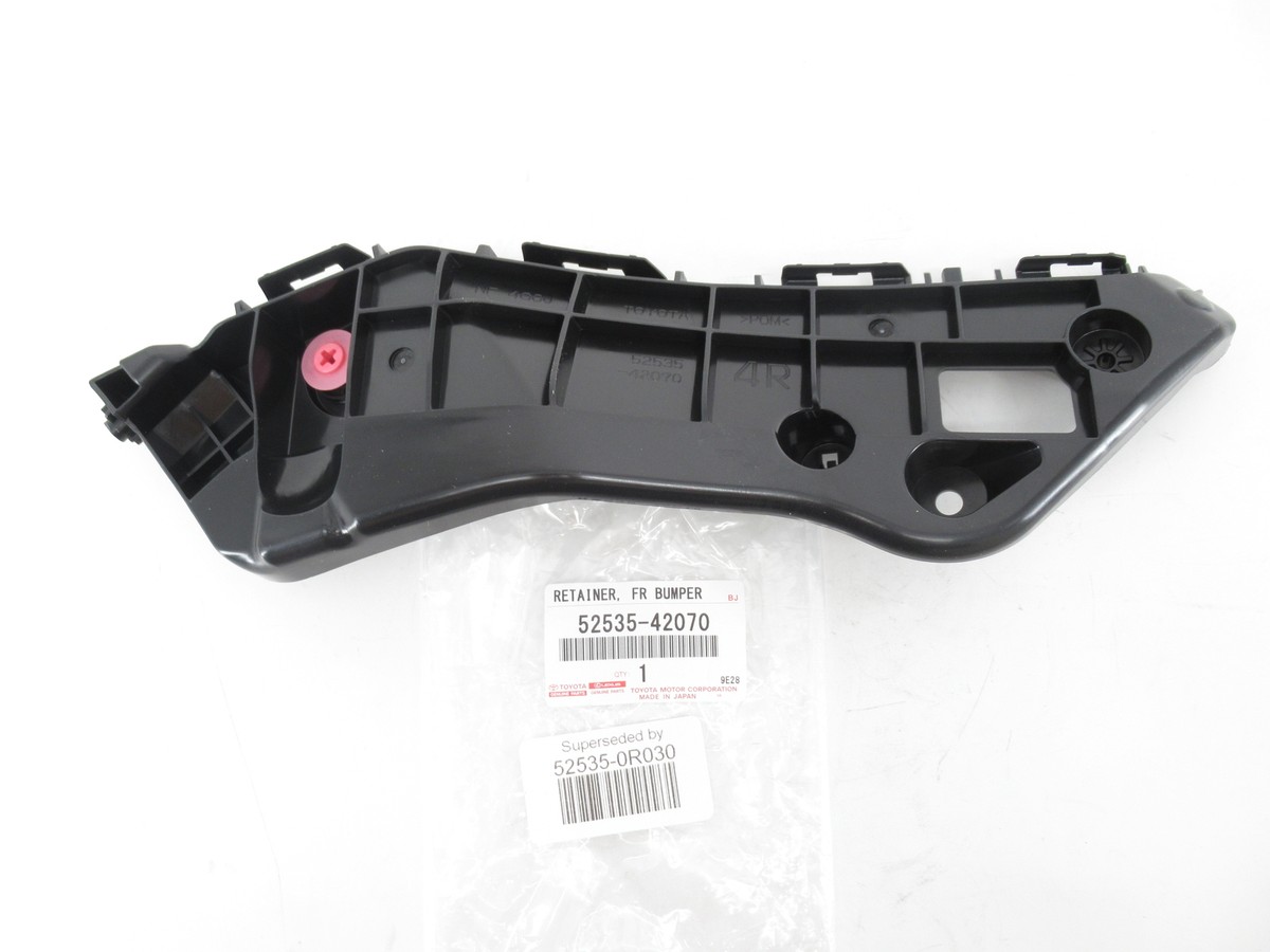 Genuine OEM Toyota 52535-0R030 Passenger Front Side Retainer
