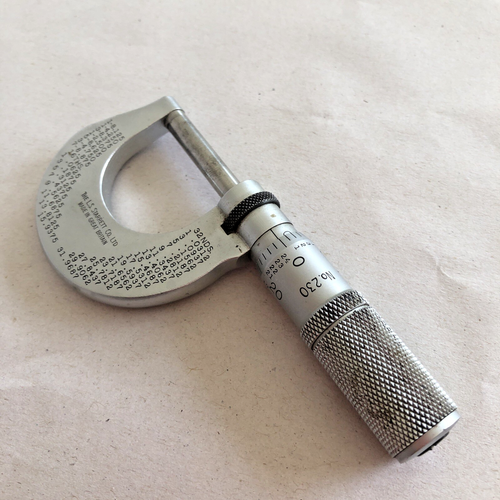 Vintage Micrometer by L.S. Starrett Co. Ltd in Case No.230 Made in Great Britain - Picture 3 of 11