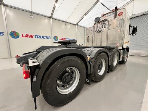 Volvo FH 540 8x4 Sleeper Cab Tractor Unit Manual - Picture 16 of 20