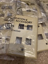 Lot 10, Keystone Jack Wall Plates Communication Circuit Accessory 4 Port  Ivory