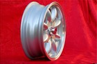 Foto 17 di 24
