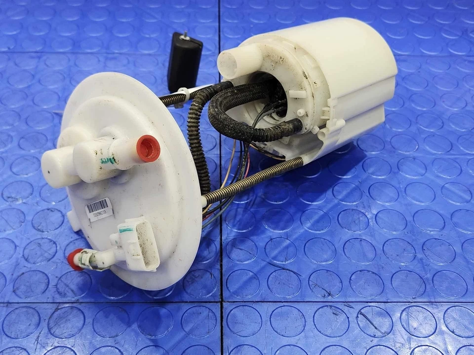 Nissan Versa 2012-2018 conjunto de bomba de combustible 1,6 L original OEM 170403AN0E Foto 2 de 4