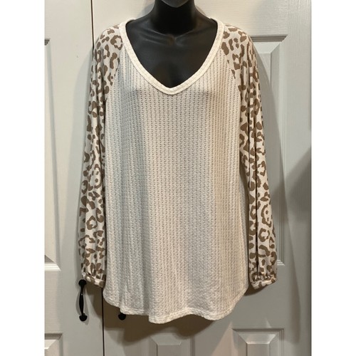 First Love Cream Leopard Sleeve Top Waffle Knit V Neck Blouse Casual - Picture 2 of 5