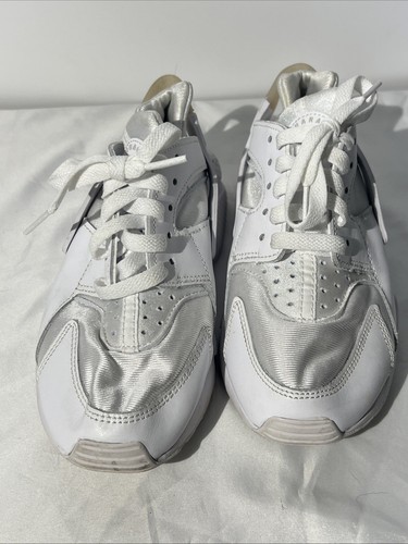 Nike Air Huarache Triple White All White Women's Sneakers Size 6 DH4439-102 - Picture 6 of 13