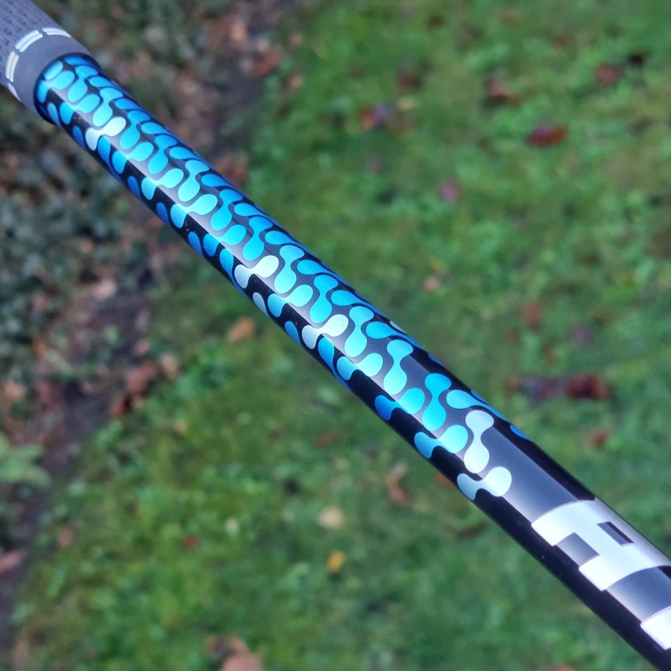 Fujikura Atmos Blue Regular Flex Driver Shaft 55g with Taylormade Adaptor. - Image 3 of 4