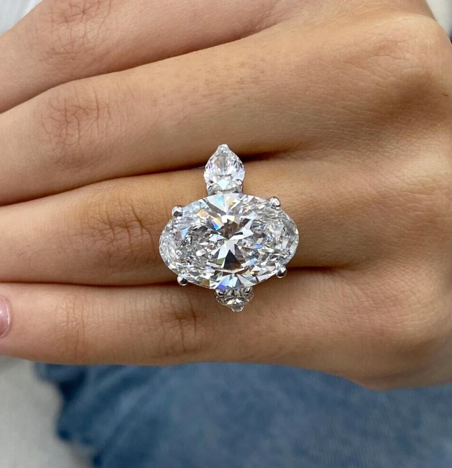 Anillo de diamantes blancos tratados con certificación de 13 quilates con detalles de diamantes, plata 925 Foto 2 de 4