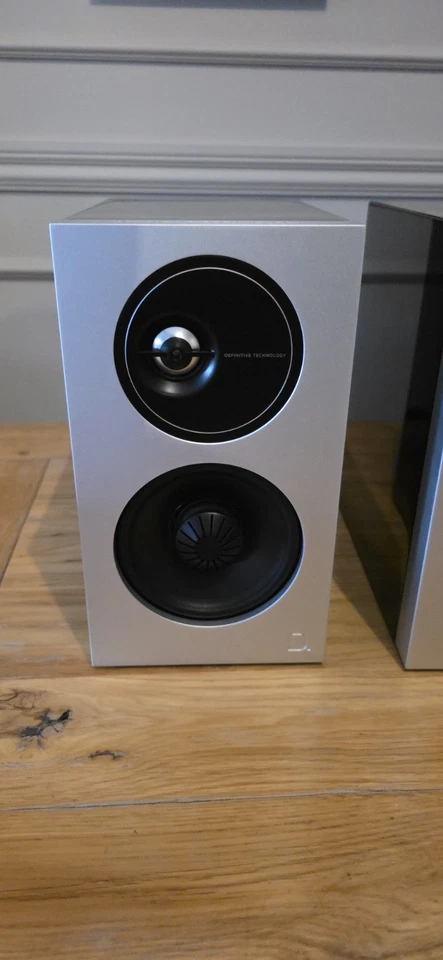 Definitive Technology Demand D7 Bookshelf Speakers - Black, Pair, AUDIOPHILE ! - Image 4 of 4