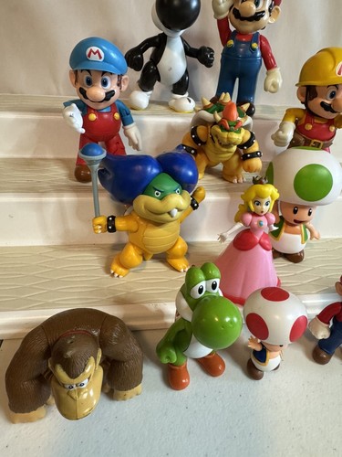 Super Mario 2”-4” Lot Figures Loose Donkey Kong Mario Princess Yoshi Bowser Set - Picture 5 of 6