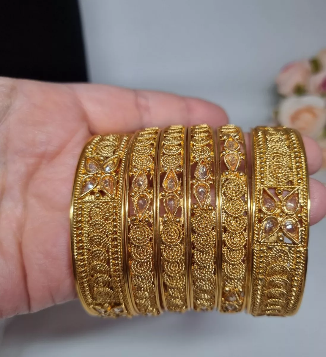 Pakistani gold deals bangle designs