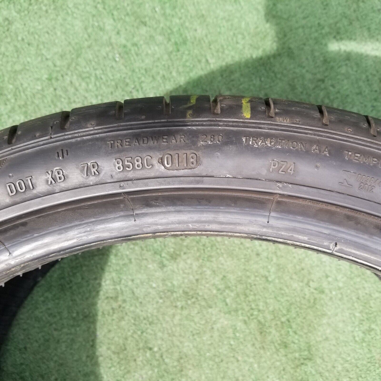 315/30R22 Pirelli P Zero PZ4 Tire 315/30ZR-22 315/30ZR22 107Y B Bentley 70%