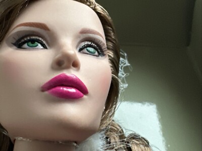 INTEGRITY FR16 Obsidian Culture Hanne Erikson BRUNETTE 16” Doll