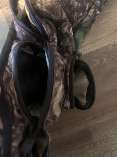 Cabelas Adjustable Hunting Belt With 7 Zip-up Pouches mossyoak camo - Picture 8 of 12