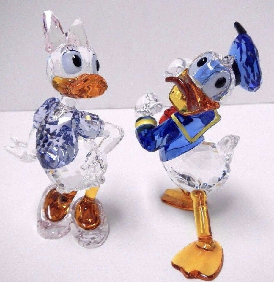 Swarovski Disney Donald Duck 5063676 and Daisy Duck 5115334 Swarovski Disney Donald Duck 5063676 and Daisy Duck 5115334