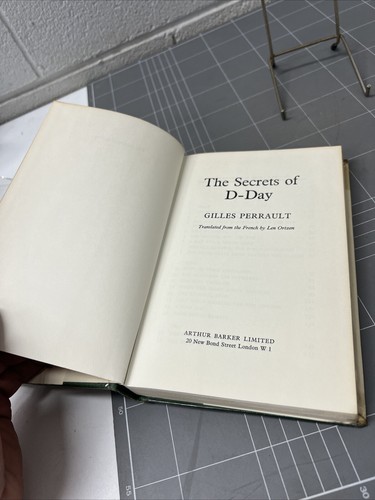 VINTAGE BOOK THE SECRETS OF D DAY TOP SECRET WW2 T - Picture 3 of 13