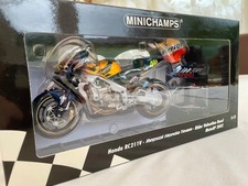 Minichamps 1/12 Scale  Honda RC211V MOTO GP 2002 - SIGNED BY VALENTINO ROSSI