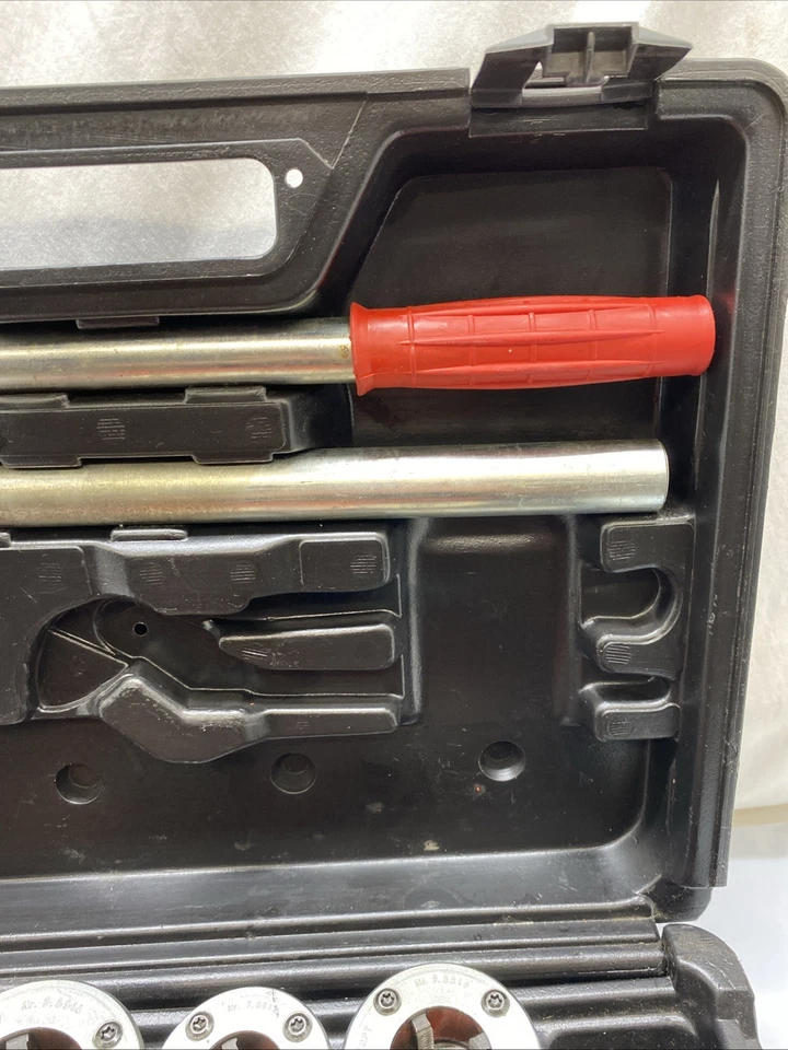 Rothenberger 70614 Ratchet Threader Kit 9 Pc 1/2-1 In Missing Channel Locks - Image 2 of 4