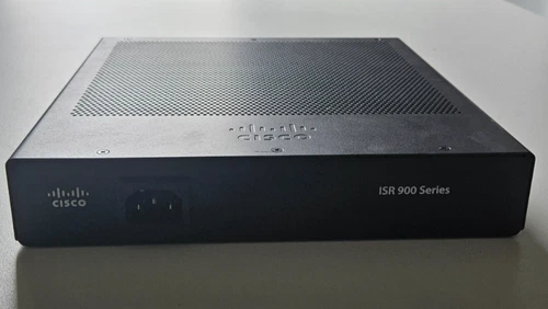 Cisco ISR 900 Series - C921-4P V01 - Security Router - gebraucht