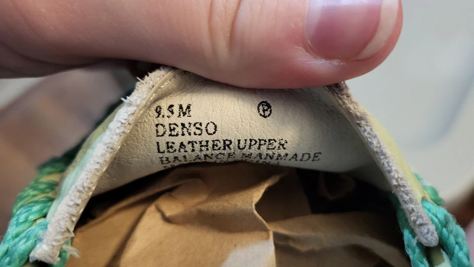 Zapatos sin cordones Kenzie de cuero floral - únicos y elegantes Foto 4 de 4