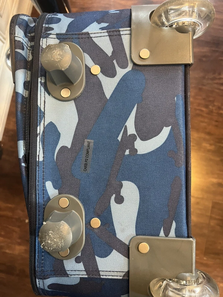 Mackenzie Blue  Classic Camo Reflective Spinner Luggage - Image 4 of 4